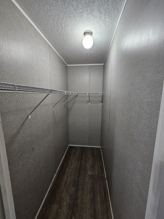 Photo - 2812 Edward Ave