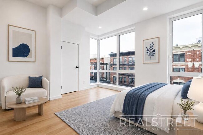 Photo - Sun-Filled Penthouse Duplex with Massive Private Terrace & Bonus Storage Room Unidad 4D