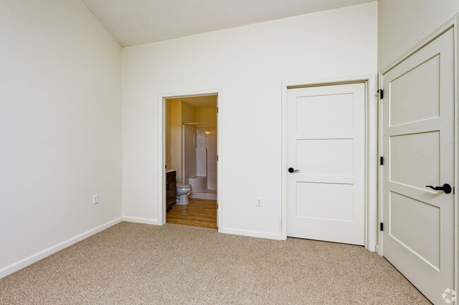 Photo - 80 Arthurian Way