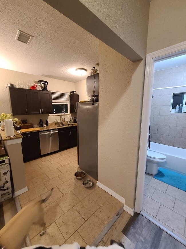 Photo - 601 W Warren Ave Unit 601 W Warren Apartment