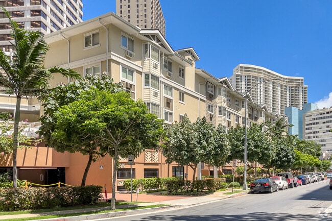 Photo - The Cove - Waikiki Apartments