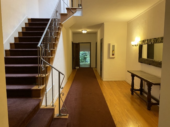 Photo - 415 Cloverdale Ave Unit 6