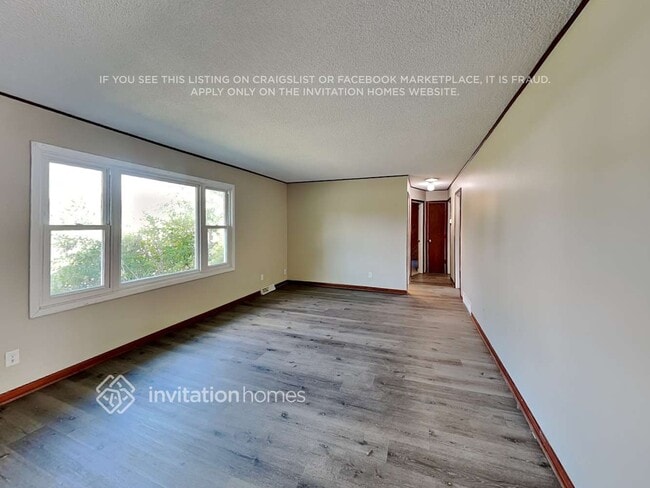 13010 Deerwood Ln N