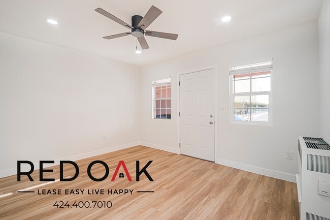 Photo - 1611 Oak St Unit 1611 1/2