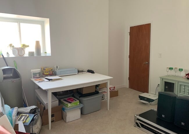 Dormitorio 2 o habitación de invitados - 201 North Ave Unidad 2nd floor