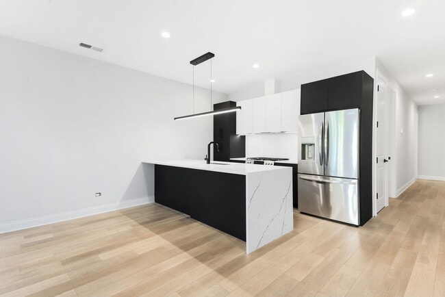 Photo - 4027 S Vincennes Ave Unit 2