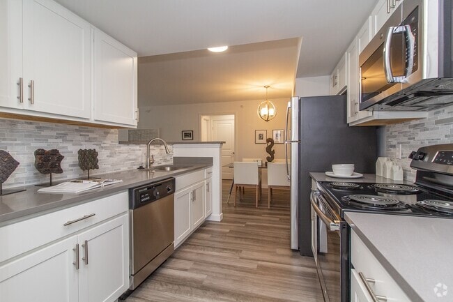 Building Photo - Ivy Hills Living Spaces Rental