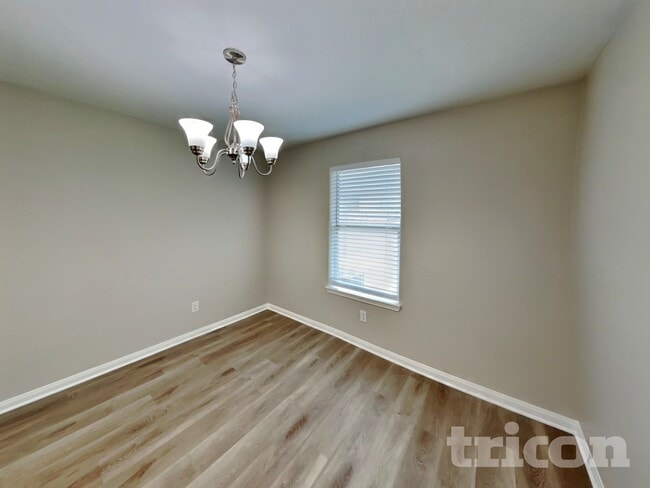 Photo - 308 Crooked Pine Court