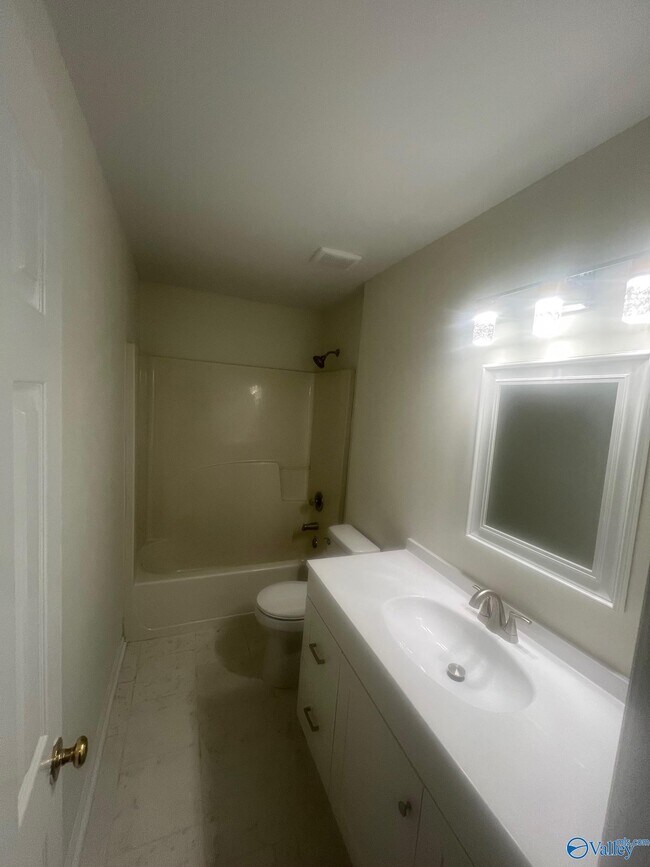 Photo - 111 Cepha Dr