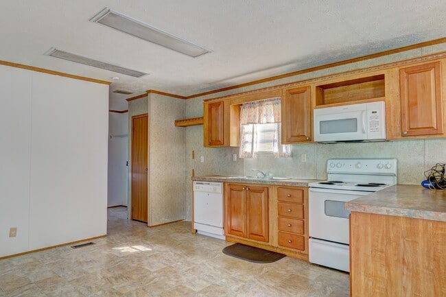 Photo - 3569 Oakdale Dr