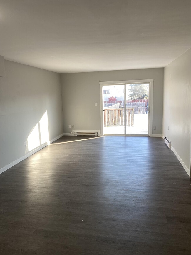 Photo - 2128-2128 Quince St