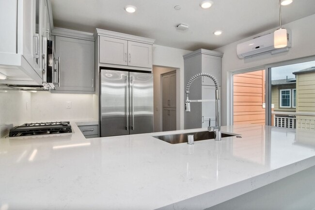 Photo - 3 Bedroom Townhome at Bayside Cove!