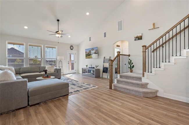 Photo - 156 Janelle Ln