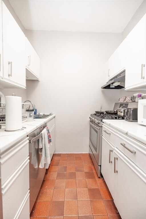 Building Photo - 404 Meridian St Unit 4 Rental