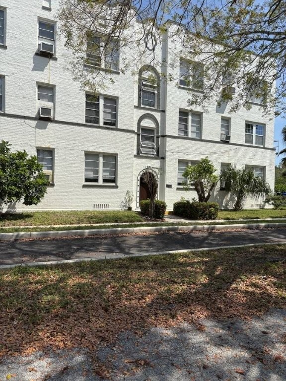 The Seville - The Seville Apartments