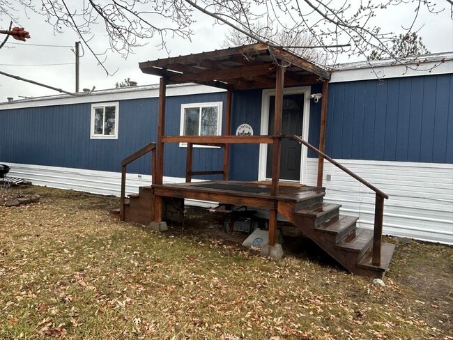 Photo - Remodeled 2 bed 2 bath mobile home on large lot