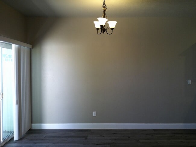 Photo - **Move-In Discount** 3 Bed 2.5 Bath -Newer...