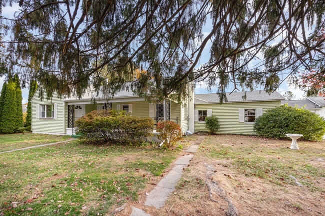 Photo - 536 Lansvale St