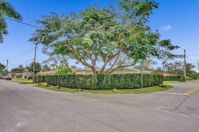 Photo - 11425 NE 3rd Ave