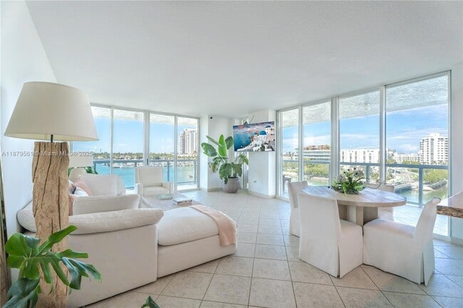 Building Photo - 10 Venetian Way Unit 604 Rental