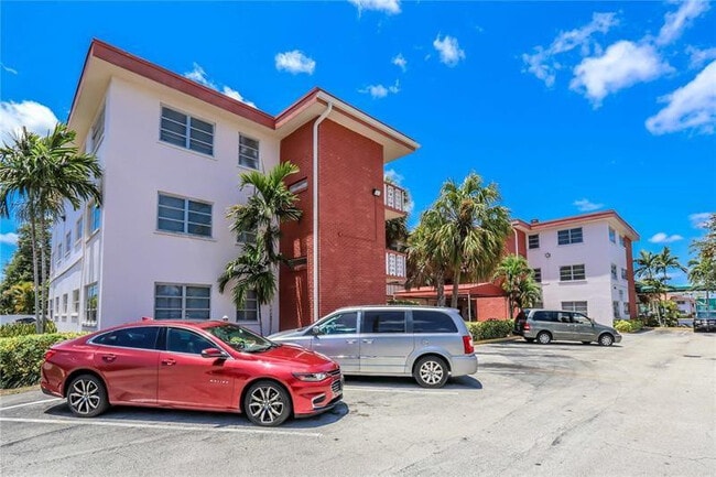 Photo - 4800 Hollywood Blvd Unit 1D