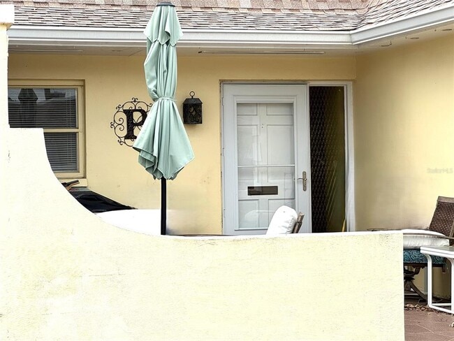 Building Photo - 610 Indian Rocks Rd N Unit 103