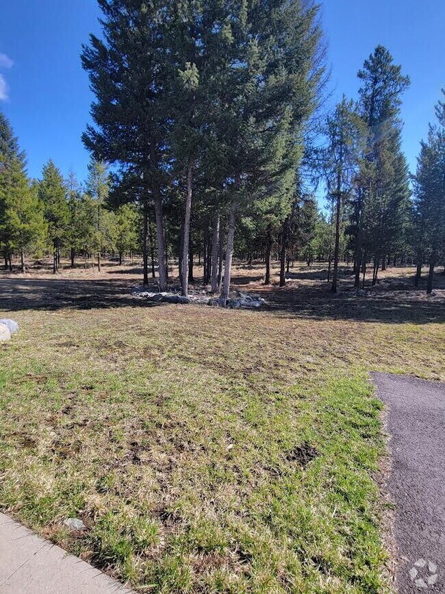 Building Photo - 2 Bedroom, 2 Bath Rental