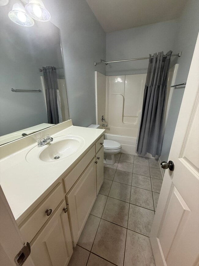 Photo - Beautiful Home on the Lake in Nicholson Lake Subdivision and Near LSU