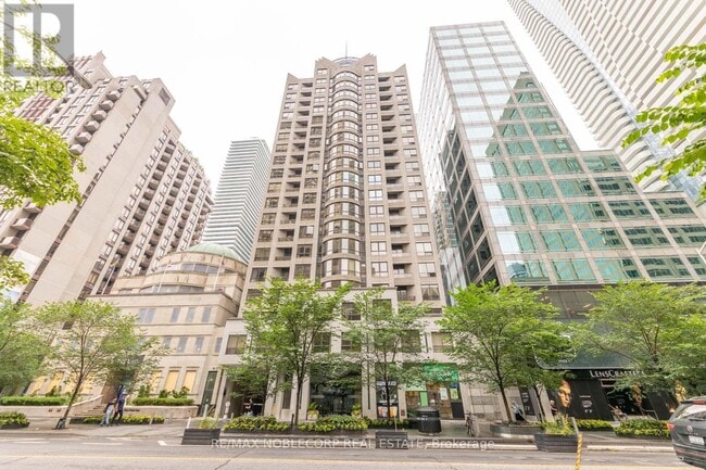 Photo - 55 Bloor St E Unit 609
