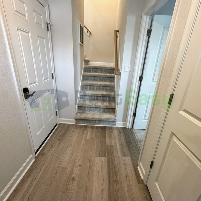 Photo - 2005 Laycock Ln