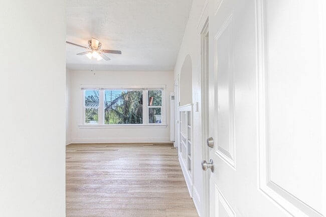 Photo - 1643 Locust Ave Apartamento Unidad 10