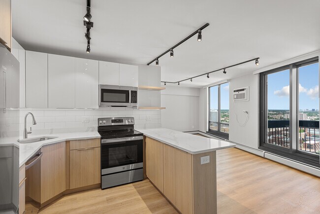 Photo - 6166 N Sheridan Rd Unit 20C