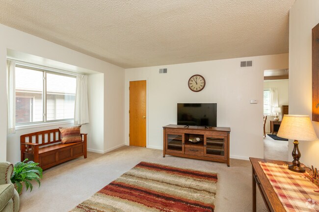 2BR, 1BA - 810 SF - Living Room