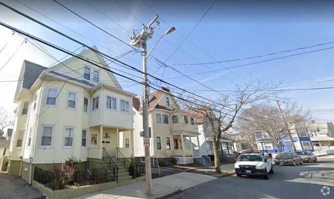 Building Photo - 85 High St Unit 1 Rental