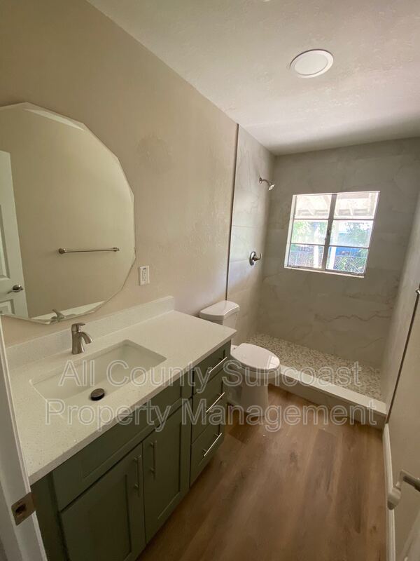 Photo - 2444 14th Ave S