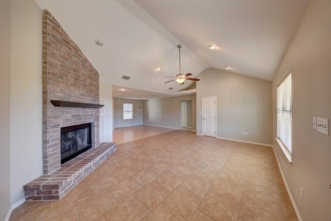 Photo - 409 Alvin Dr