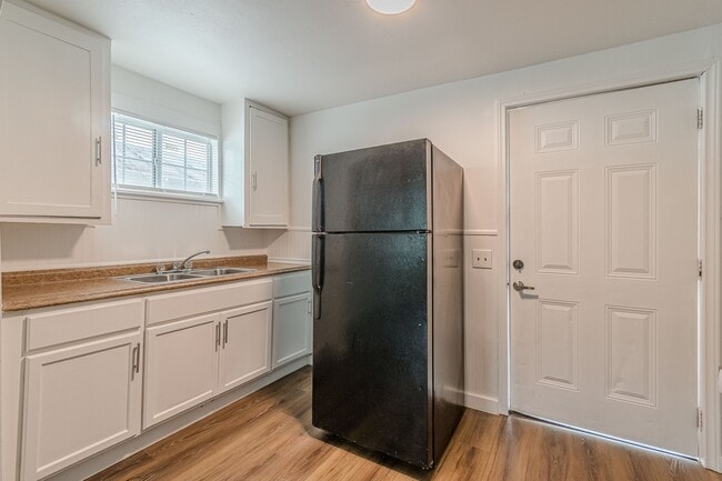 Photo - 2407 S New Braunfels Ave