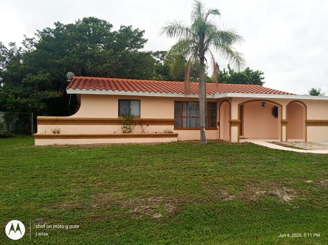 Photo - 1439 Glick Dr