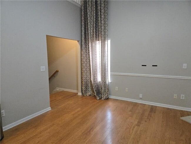 Photo - 2581 Laurel Cir NW