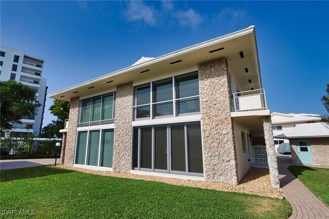 Photo - 2500 Gulf Shore Blvd N Unit S6