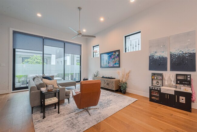 Photo - 2608 Rusk St