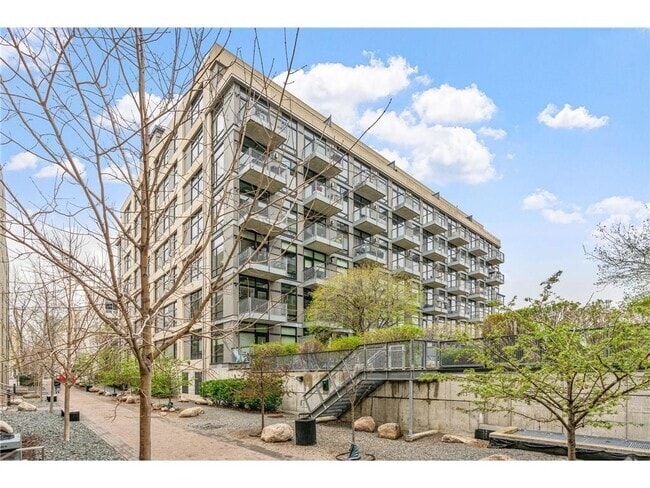 Building Photo - 720 N 4th St Unit 208 Rental