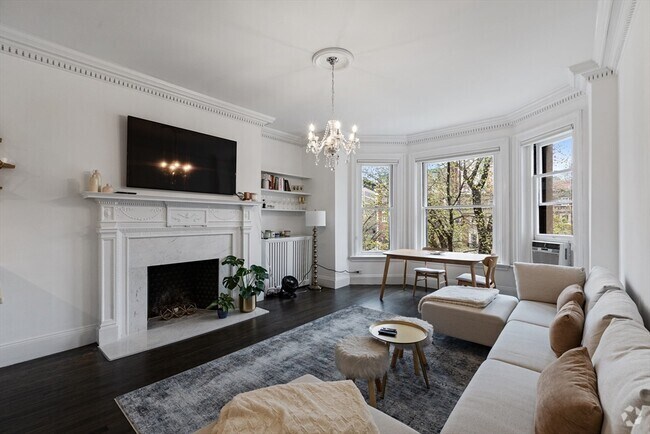 Building Photo - 373 Commonwealth Ave Unit 402 Rental