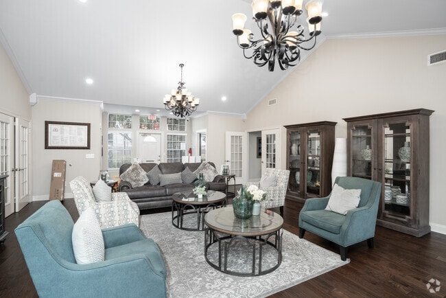 Sundance Apartments Clubhouse Lounge