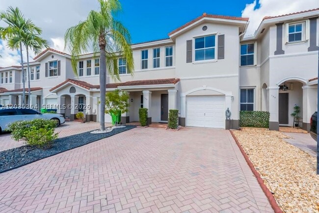 102 Riverwalk Cir