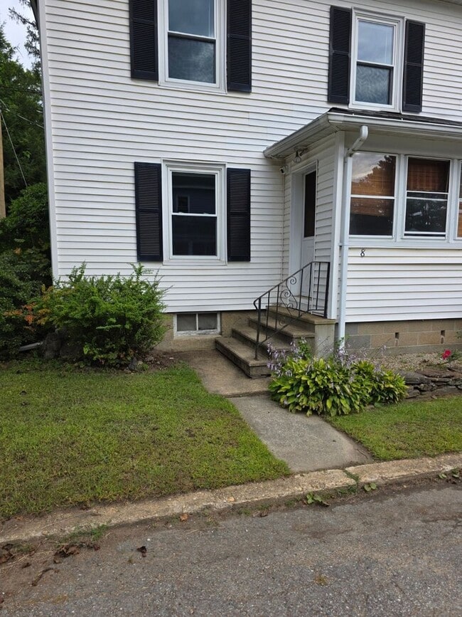 8 Church St