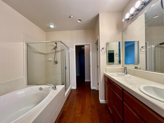 Photo - 1357 Trailside Ln