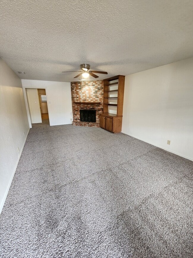 Photo - 3 bed 2 bath duplex