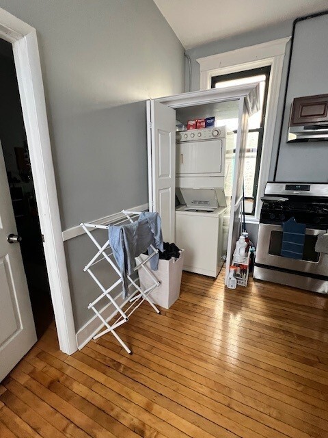 Washer & Dryer - Clark & Orchard Apartments