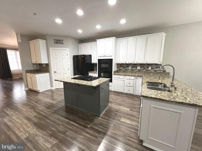 Photo - 523 Dallam Ct